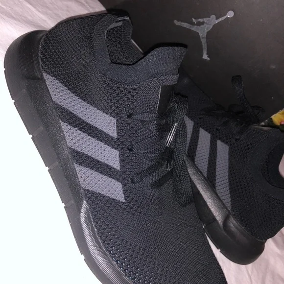 Adidas Men Shoes Size 11 - Picture 3 of 7